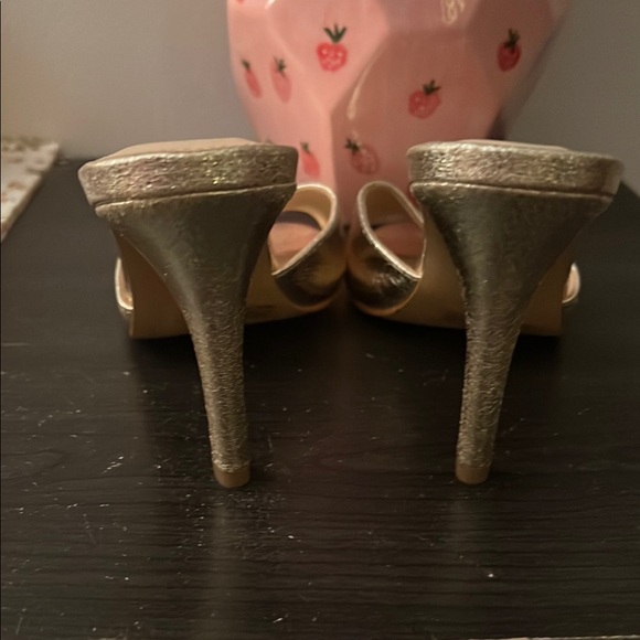 Steve Madden Gold Heels - Picture 3 of 4